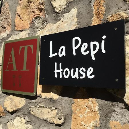 La Pepi House 2 Apartment Arcones Exterior photo